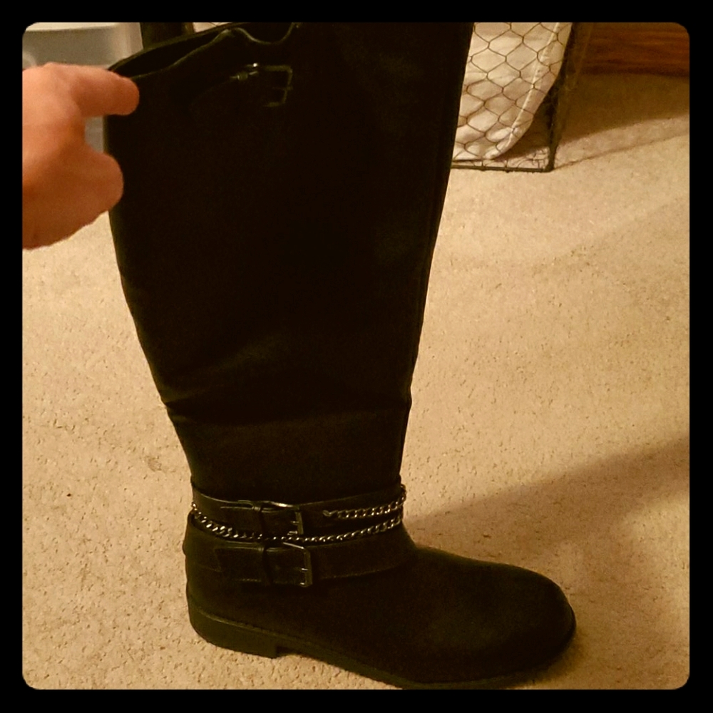 Black boots